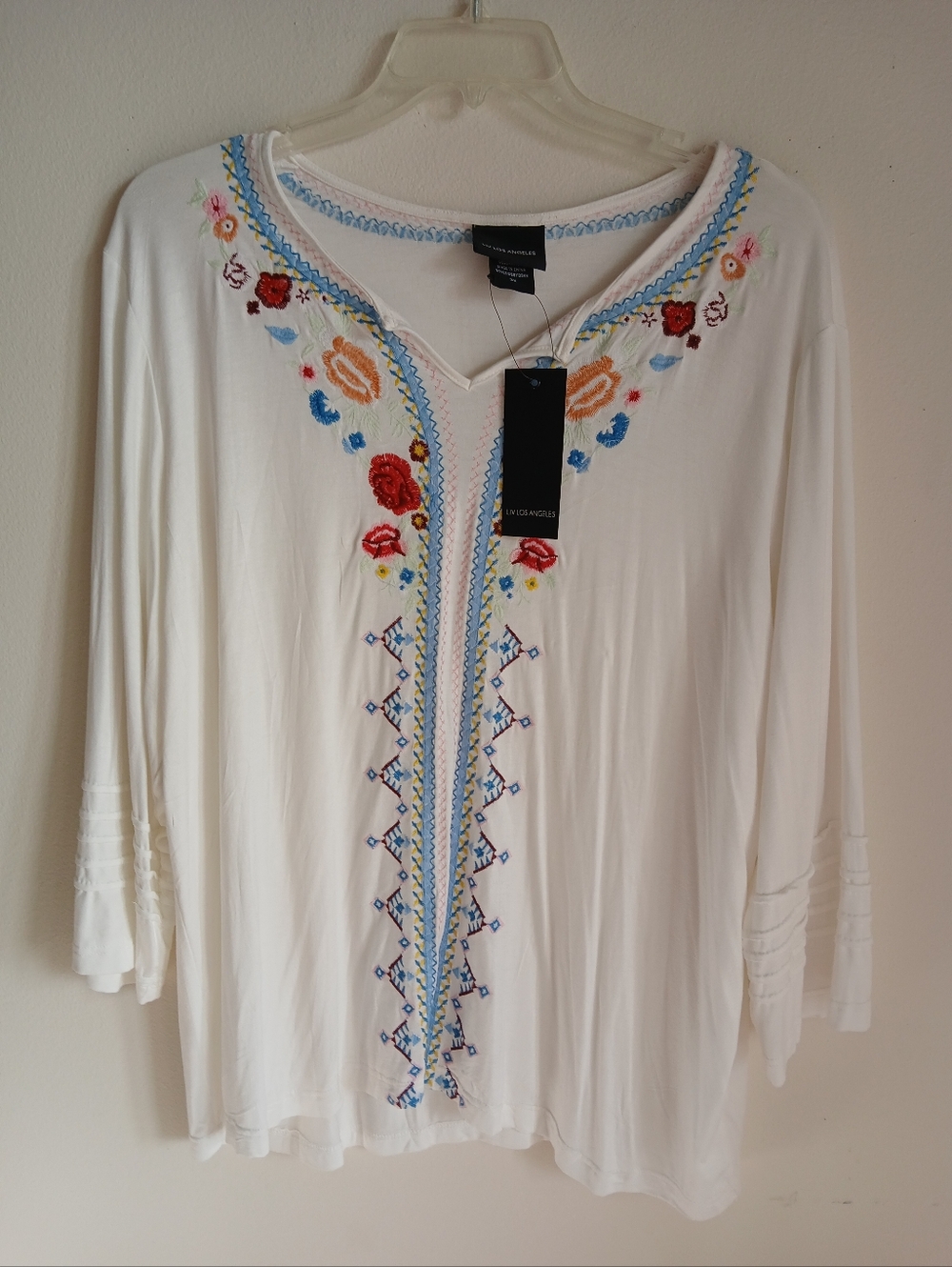 NWT Liv Los Angeles Embrodiered Top 3X
